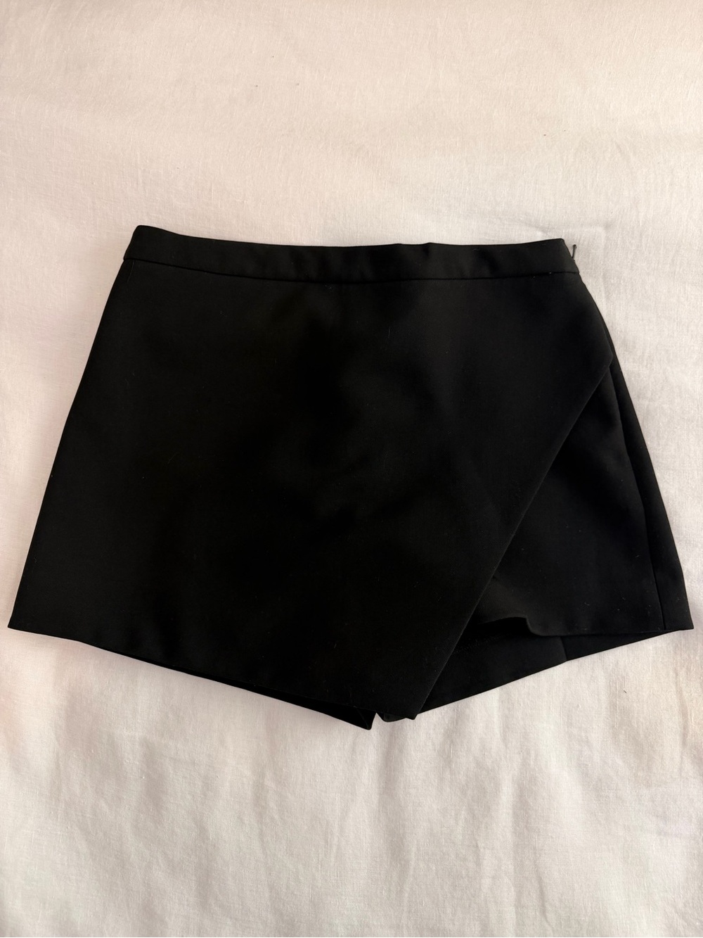 Aritzia Black Asymmetrical Skort Shorts
